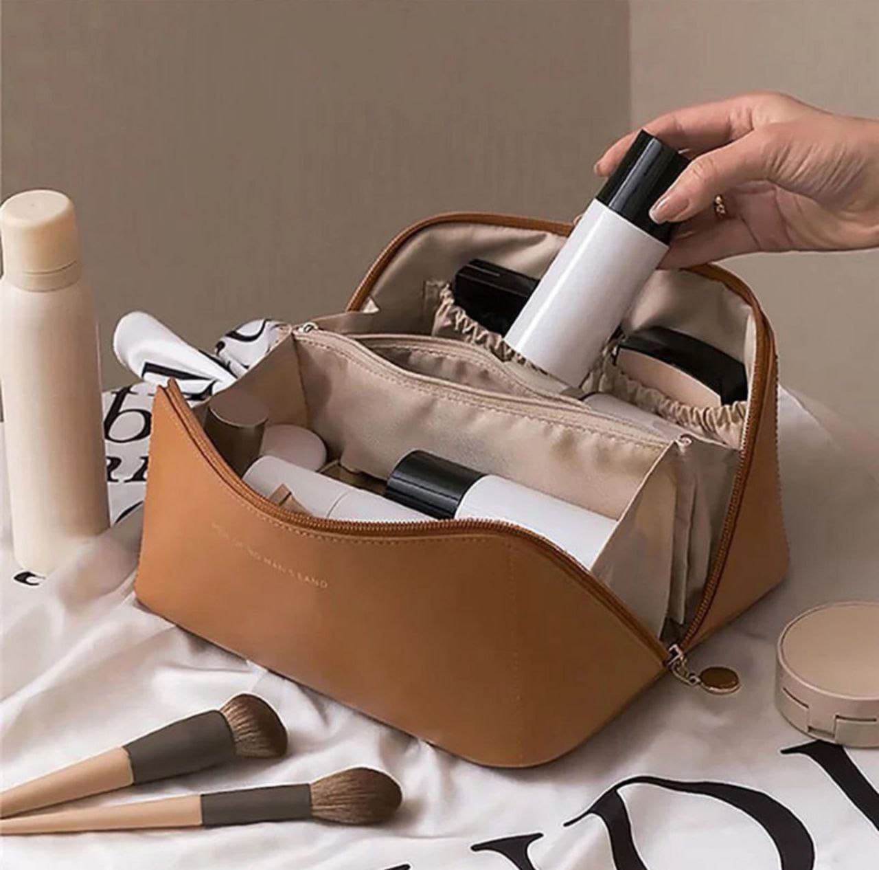 BELLELUX™ Cosmetiquera